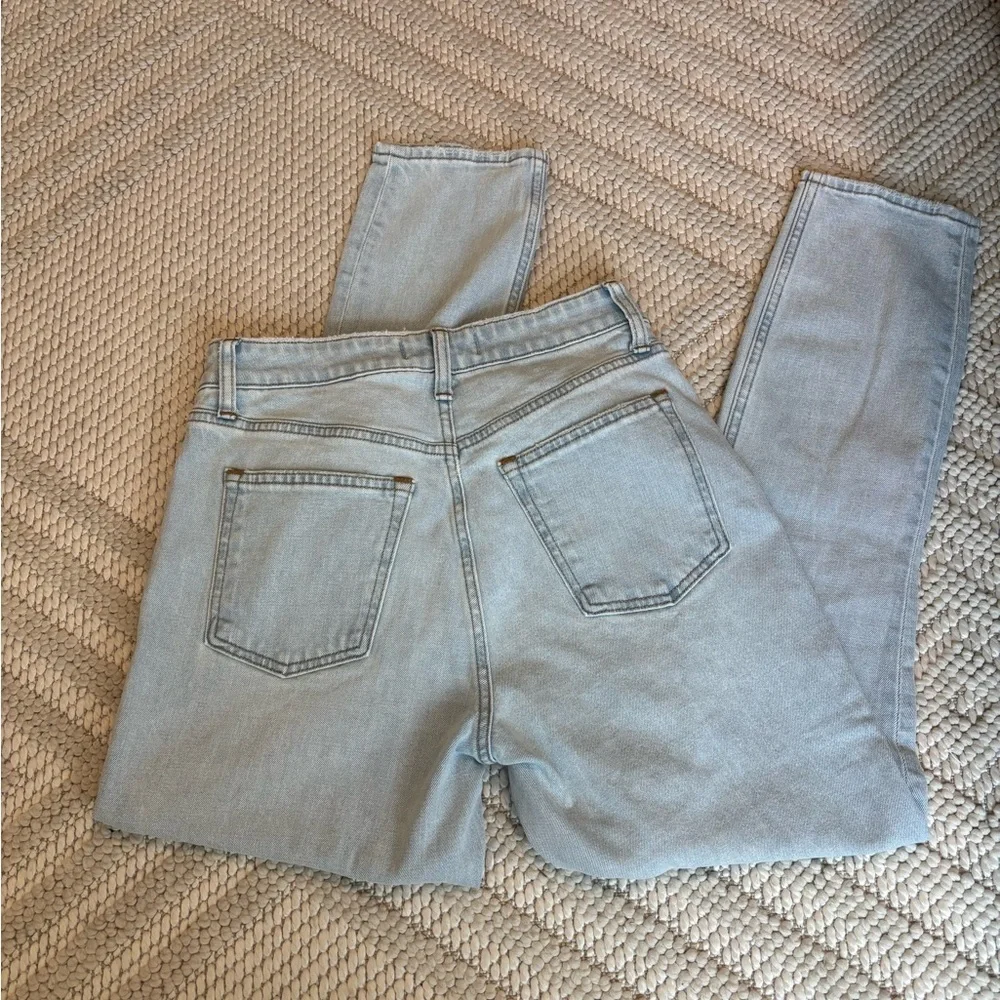Abercrombie Light Wash Jeans - Picture 2 of 4